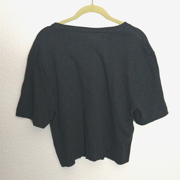 NWOT Peanuts Snoopy Charlie Brown Lucy Halloween Cropped Tee Shirt Size M - Picture 4 of 5